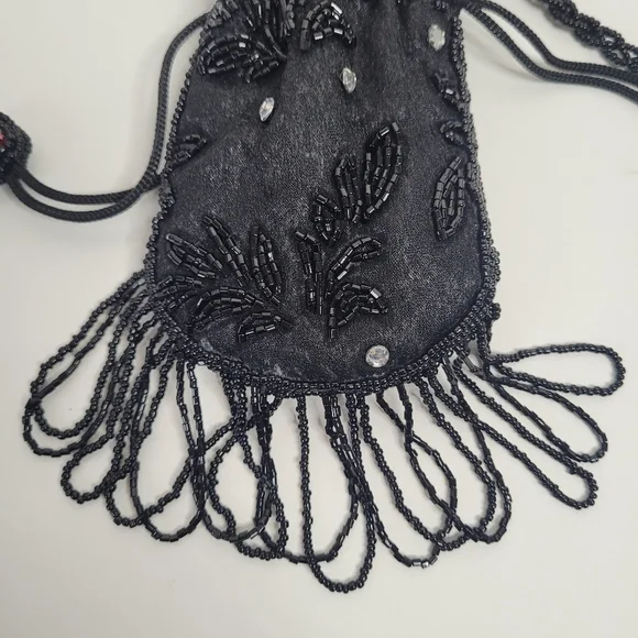 Small black beaded purse - Picture 4 of 8